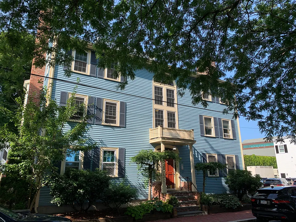 6 Temple St #5