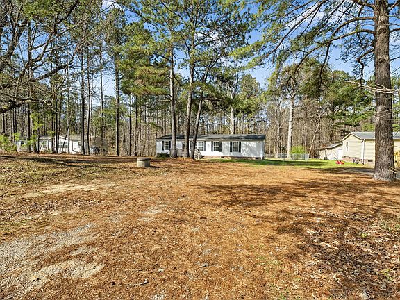 2nd image of 40 Buckridge Rd