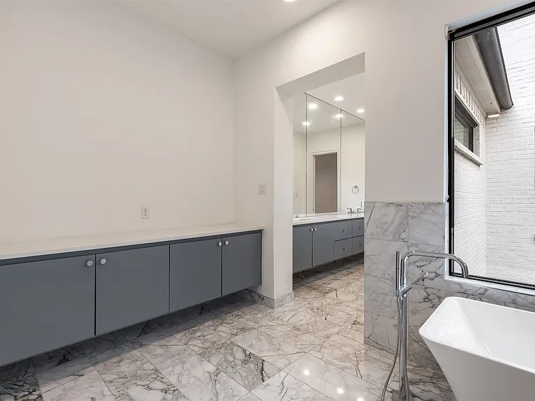 3526 Asbury St — Photo 21