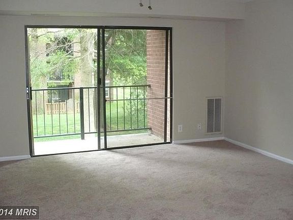 2nd image of 874 Quince Orchard Blvd APT 101