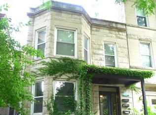 1032 W George St #1F, Chicago, IL 60657