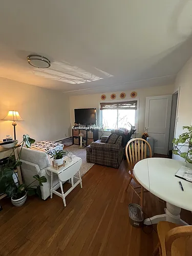 9 Cedar St #3 Photo 1