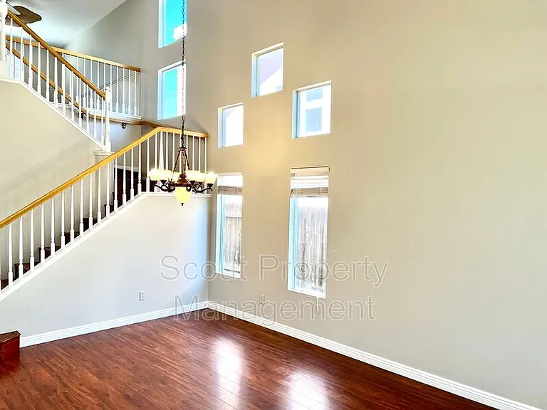 39511 Bainbridge Cir — Photo 3