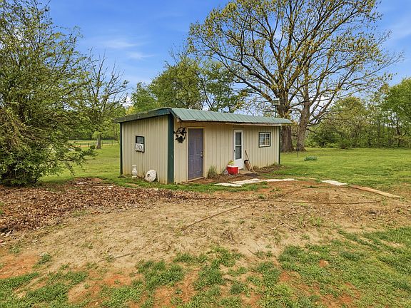 4th image of 432 Crafton Rd
