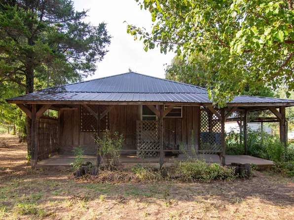 729 E Ballpark Rd, Marlow, OK 73055