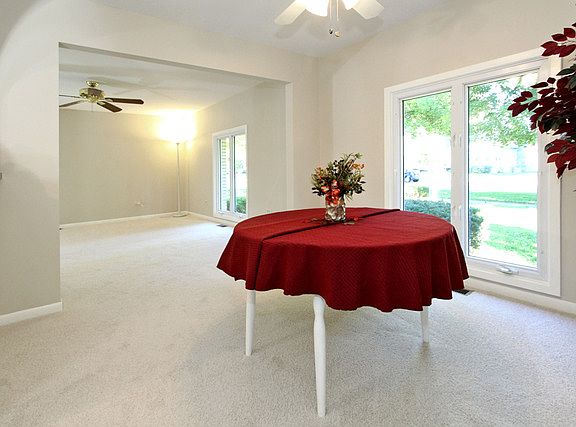 5th image of 820 E Grand Lake Blvd