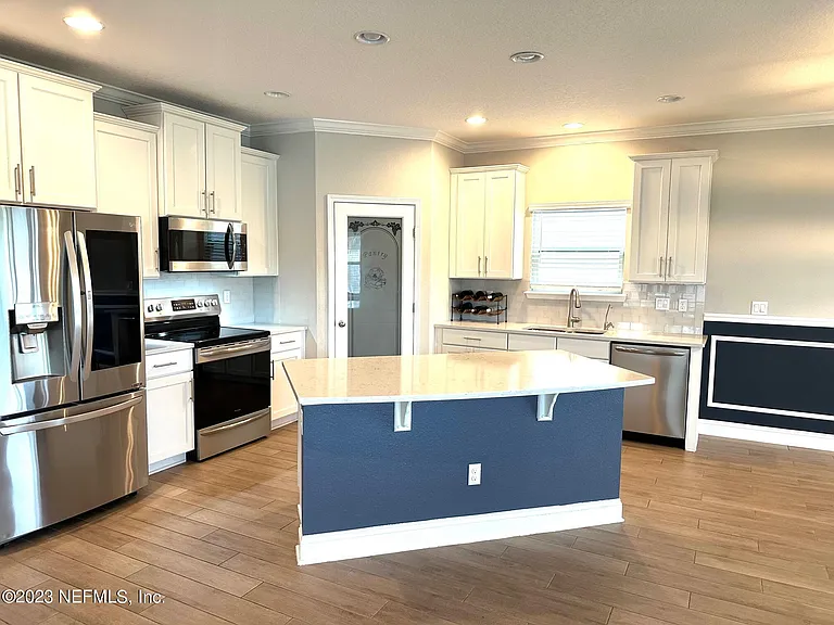 8208 Cape Fox Dr — Photo 9