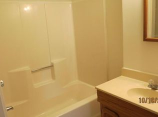 14 Spring Rd APT 2, Augusta, ME 04330
