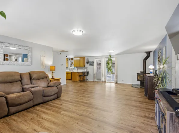 1406 Circle Bar Dr, La Pine, OR 97739