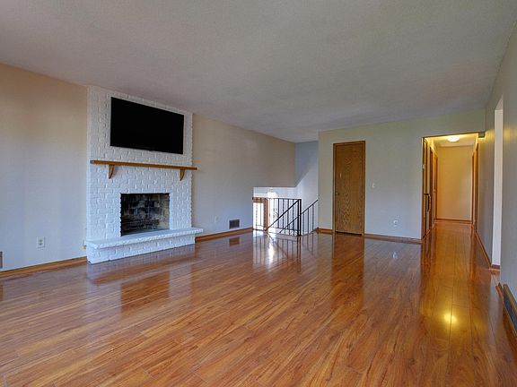 3rd image of 515 W 102nd St