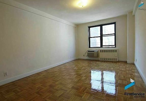 3rd image of 141 E 89th St APT 8C
