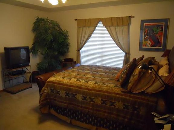 5th image of 1413 SW 131st Ter