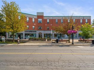 2 King St W #207, Hamilton, ON L9H6Z1