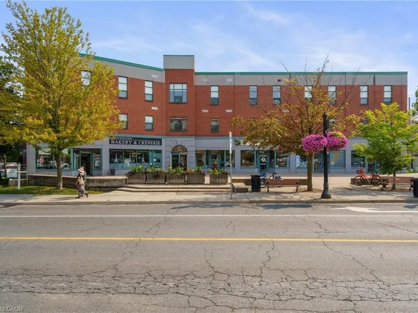 2 King St W #207, Hamilton, ON L9H 6Z1