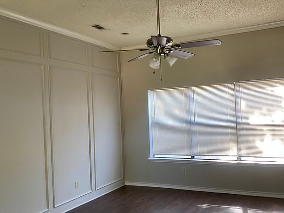 5th image of 905 Aspen Dr