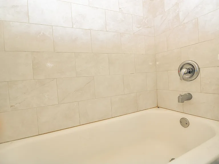 852 N Leavitt St #4 — Photo 16