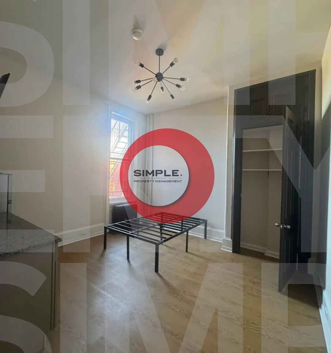 Studio, $850 — Photo 3