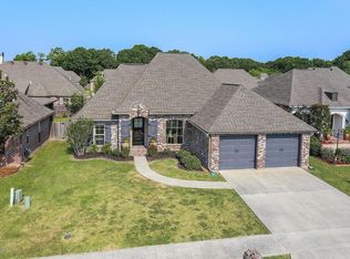 209 Masters Dr, Broussard, LA 70518