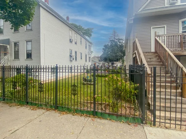 3819 N Kimball Ave, Chicago, IL 60618