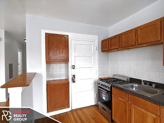 5th image of 3257 W Wrightwood Ave APT 2B