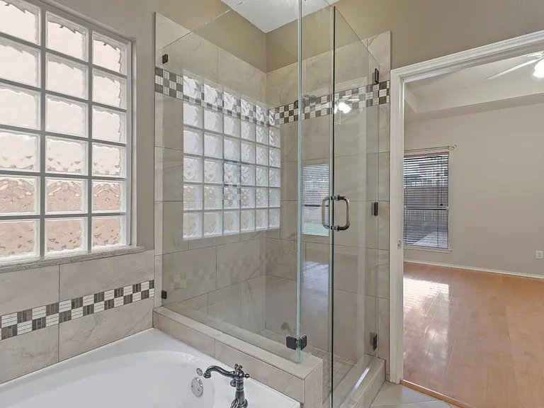 701 Bella Vista Dr — Photo 8