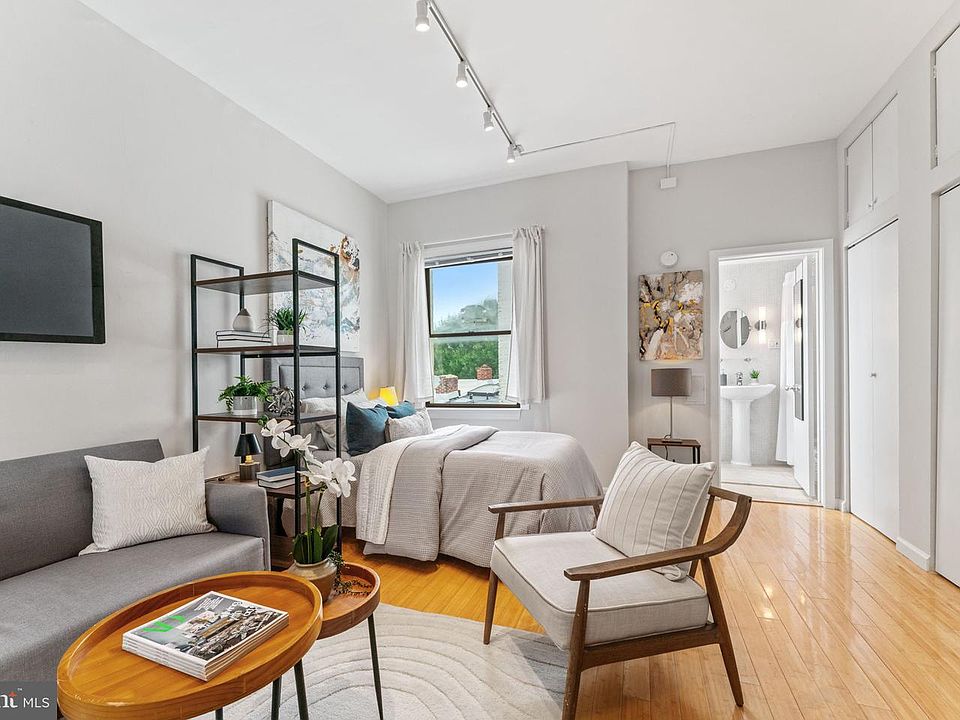 1st image of 1822 15th St NW APT 305