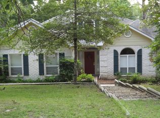 121 Autumn Wood Trl, Holly Lake Ranch, TX 75765