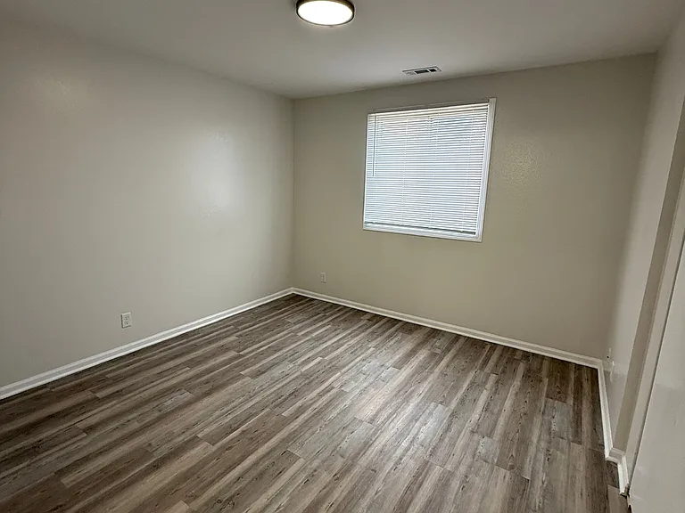 Pine Tree Apartments — Photo 36