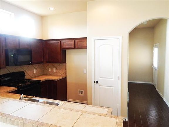 5th image of 161 Creekside Villa Dr