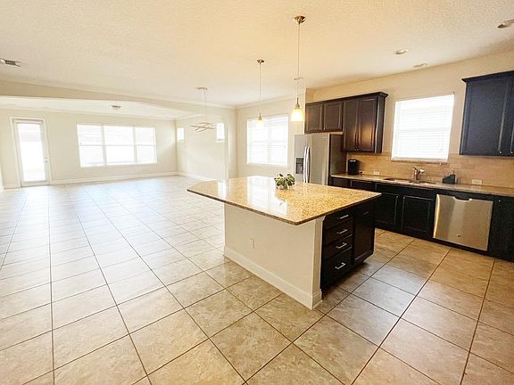 3rd image of 10651 Warlow Creek St
