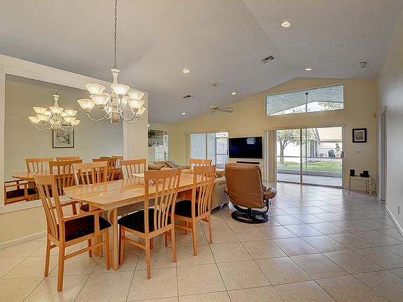 4th image of 5815 Royal Club Drive