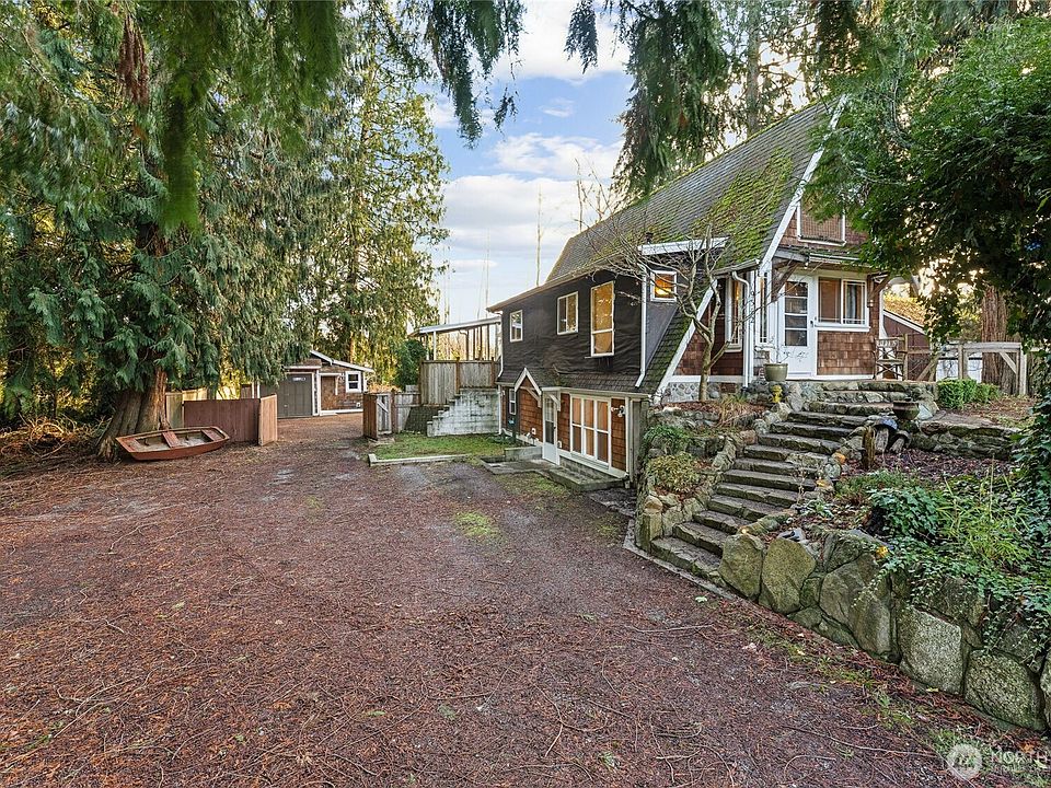 1st image of 9512 210th Avenue E