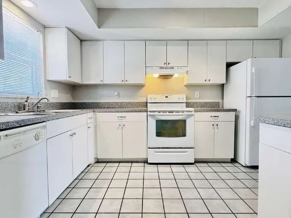 706 SE 13th Ct APT C, Cape Coral, FL 33990