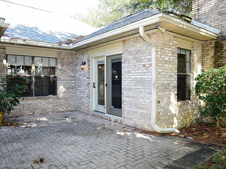 116 Baywind Dr — Photo 35