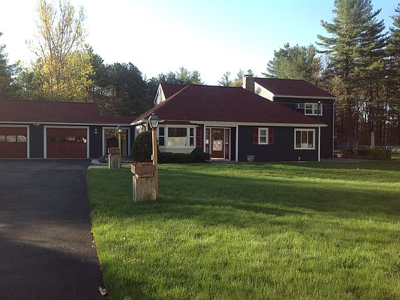 Driveway to 3-Car Garage