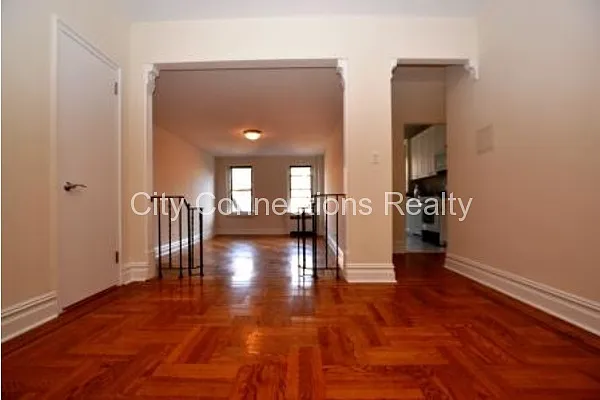 Rented by City Connections Realty | media 16