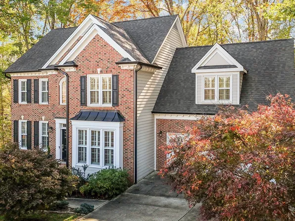 107 Kalmia Ln, Cary, NC 27518