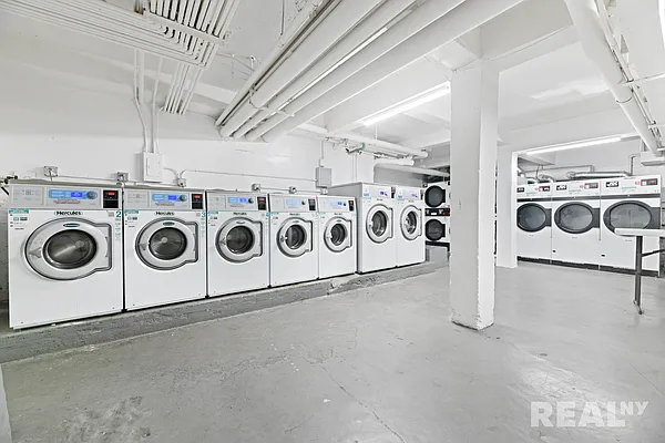 Rented by REAL New York | media 7