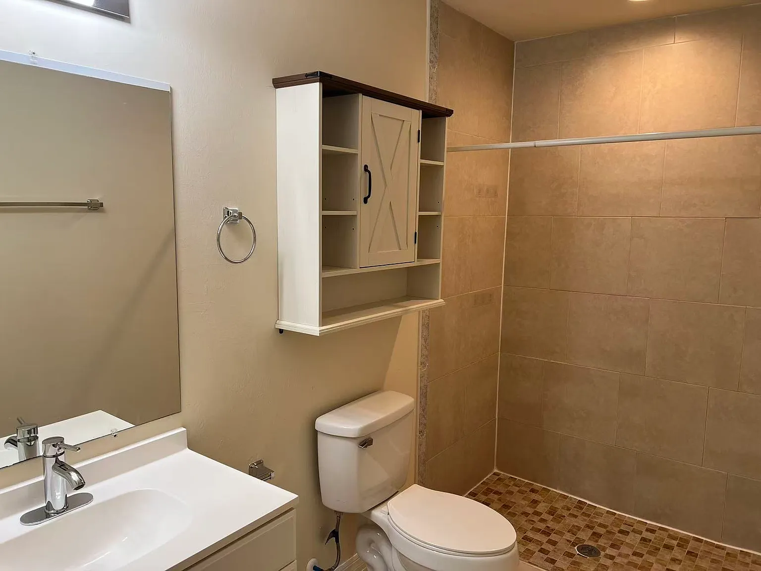 914 SE 8TH ST — Photo 3