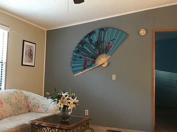 5th image of 19479 Zinnia Ln