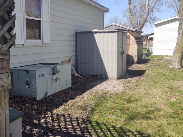 304 Carriage Lane Ests, Streator, IL 61364