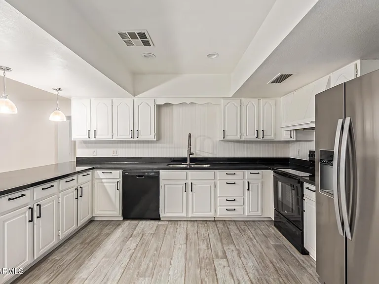 5401 E Exeter Blvd — Photo 19