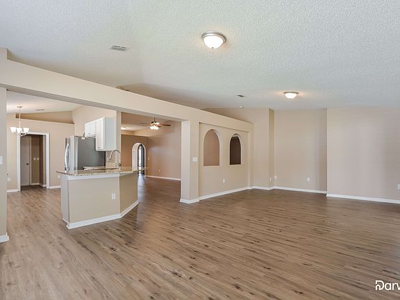 5th image of 556 Doe Cove Pl