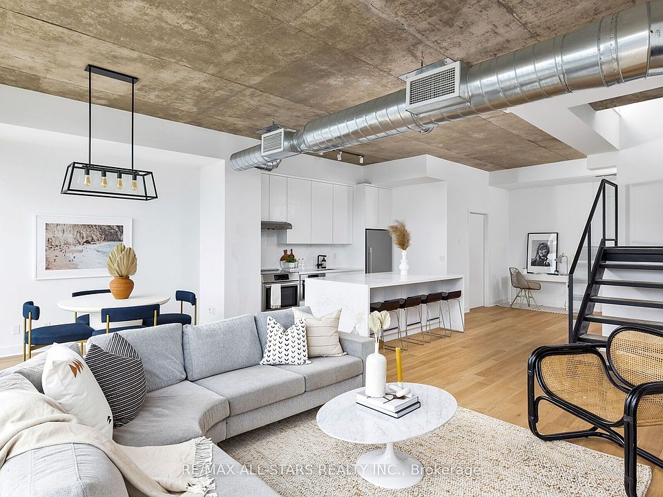 1st image of 60 Bathurst St #Penthouse 1011