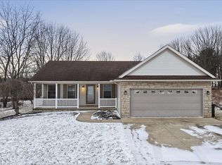 15014 Monroe Mills Rd, Mount Vernon, OH 43050