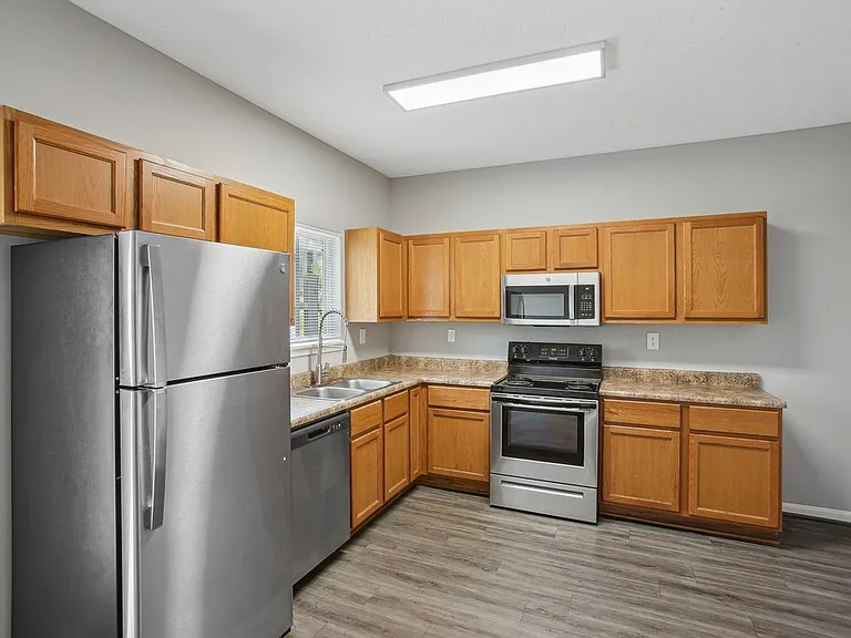 Orchard Hills Apartments — Photo 8