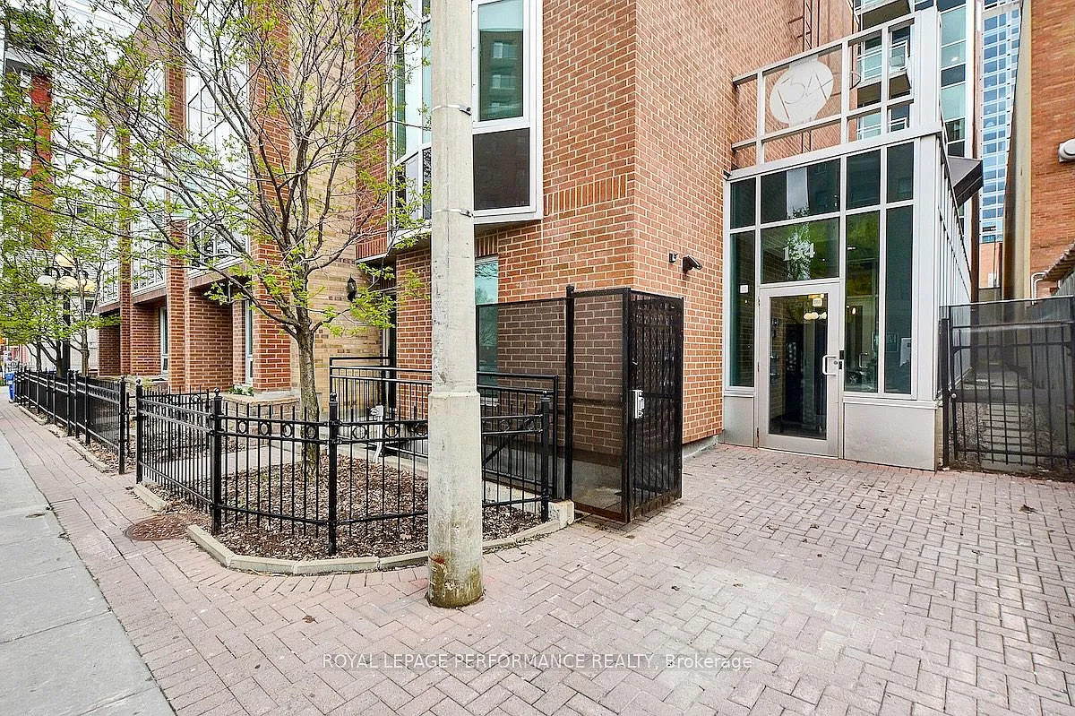Building Photo - 134 York St #103