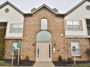 693 Hidden Springs Dr, Lewis Center, OH