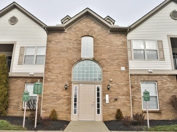 693 Hidden Springs Dr, Lewis Center, OH 43035