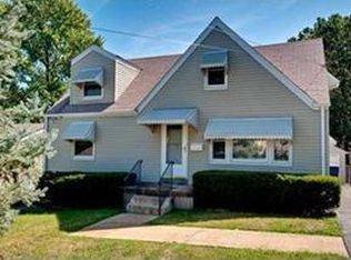 2304 Burns Ave, Saint Louis, MO 63114